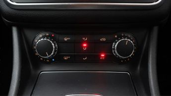 Mercedes-Benz GLA GLA 180 URBAN EDITION