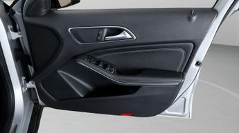 Mercedes-Benz GLA GLA 180 URBAN EDITION