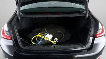 BMW 3 Series 330E SE PRO