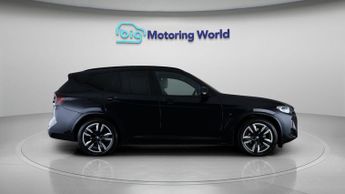 BMW iX3 M SPORT