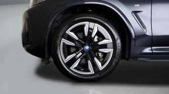 BMW iX3 M SPORT