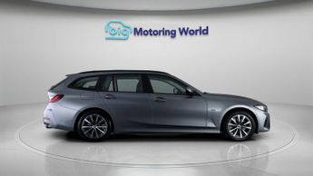 BMW 3 Series 330E SPORT