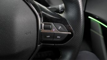 Peugeot E-208 GT