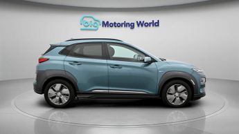 Hyundai KONA PREMIUM