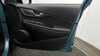 Hyundai KONA PREMIUM