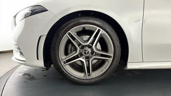Mercedes-Benz A Class A 200 AMG LINE PREMIUM