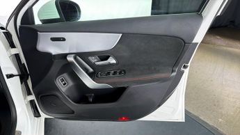 Mercedes-Benz A Class A 200 AMG LINE PREMIUM