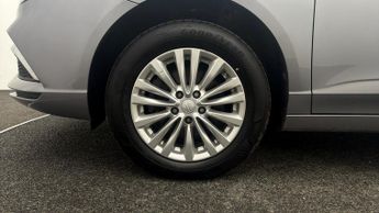 MG MG5 EXCLUSIVE