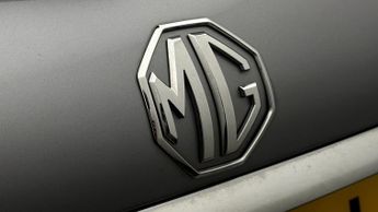 MG MG5 EXCLUSIVE
