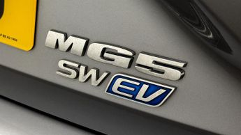 MG MG5 EXCLUSIVE