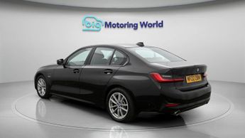 BMW 3 Series 330E SE PRO