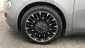 Fiat 500e C LA PRIMA