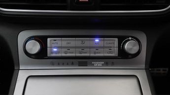 Hyundai KONA PREMIUM SE