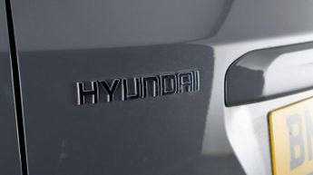 Hyundai KONA PREMIUM SE