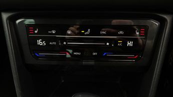 Volkswagen Tiguan LIFE TSI DSG