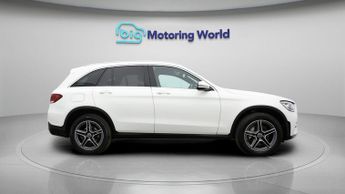 Mercedes-Benz GLC GLC 300 E 4MATIC AMG LINE