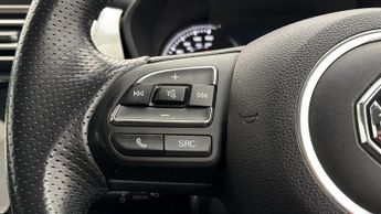 MG MG5 EXCLUSIVE