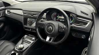 MG MG5 EXCLUSIVE
