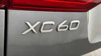 Volvo XC60 T5 R-DESIGN AWD