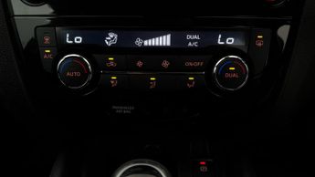 Nissan Qashqai DIG-T ACENTA PREMIUM DCT