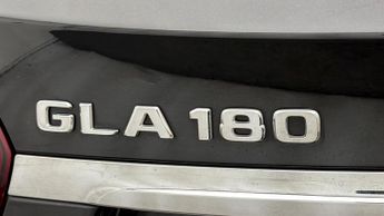 Mercedes-Benz GLA GLA 180 AMG LINE EDITION