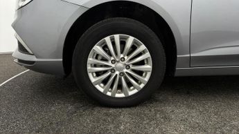 MG MG5 EXCLUSIVE
