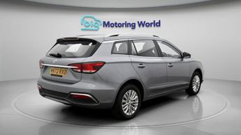 MG MG5 EXCLUSIVE