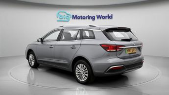 MG MG5 EXCLUSIVE
