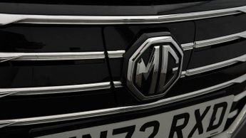 MG MG5 EXCLUSIVE