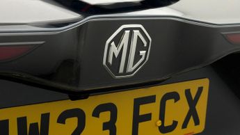 MG MG4 TROPHY