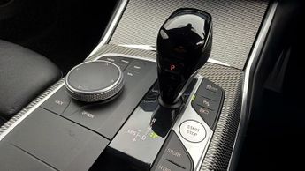 BMW 3 Series 330E M SPORT