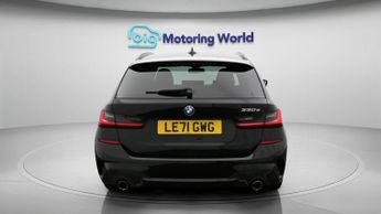 BMW 3 Series 330E M SPORT