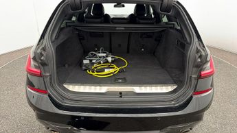 BMW 3 Series 330E M SPORT