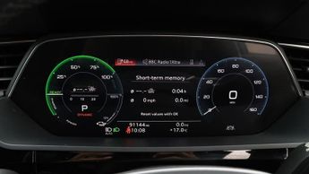 Audi e-tron QUATTRO S LINE