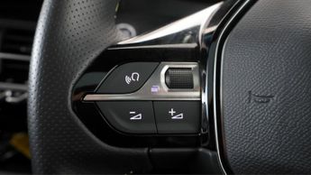 Peugeot E-208 GT PREMIUM