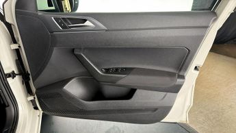 Volkswagen Taigo R-LINE TSI DSG
