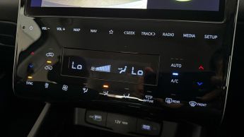 Hyundai TUCSON T-GDI SE CONNECT DCT