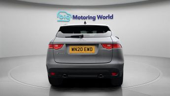 Jaguar F-PACE CHEQUERED FLAG AWD