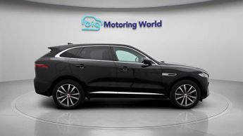 Jaguar F-PACE R-DYNAMIC SE