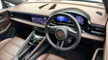 Porsche Macan 4