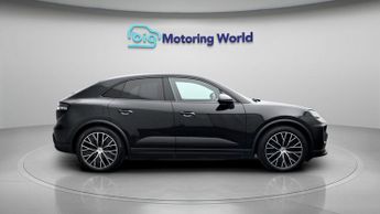 Porsche Macan 4