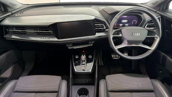 Audi Q4 e-tron S LINE