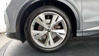 Audi Q4 e-tron S LINE