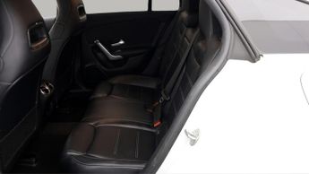 Mercedes-Benz CLA CLA 200 AMG LINE PREMIUM