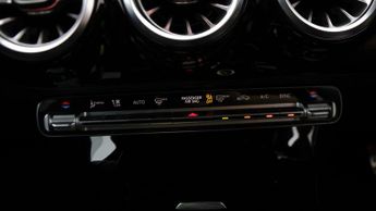 Mercedes-Benz CLA CLA 200 AMG LINE PREMIUM