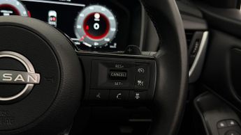 Nissan Qashqai DIG-T N-CONNECTA DCT