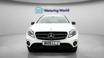 Mercedes-Benz GLA GLA 180 URBAN EDITION
