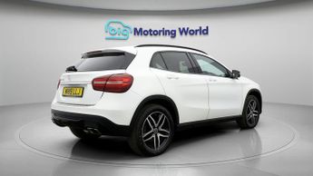 Mercedes-Benz GLA GLA 180 URBAN EDITION