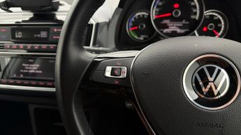 Volkswagen e-up! E-UP
