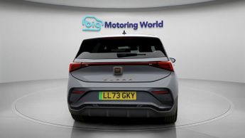 CUPRA Born V2